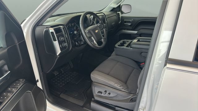 Used 2017 Chevrolet Silverado 1500 LT w/ All Star Edition AWD/4WD image 7