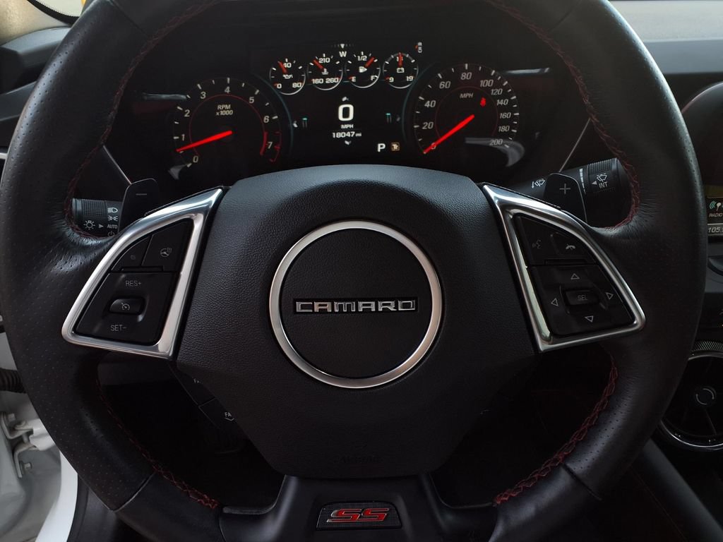 Used 2016 Chevrolet Camaro SS RWD image 15