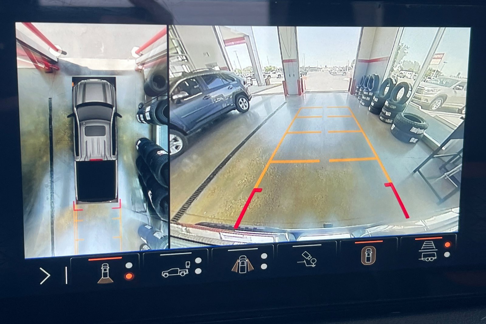 Used 2024 GMC Sierra 1500 AT4 image 16