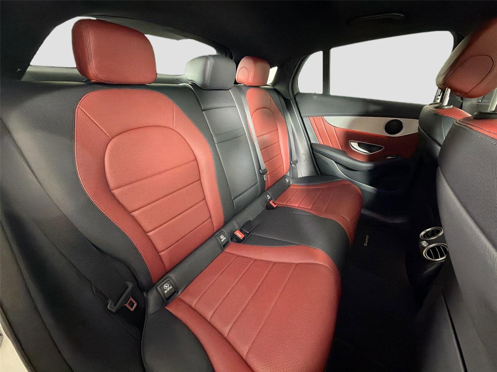 Used 2022 Mercedes-Benz GLC 300 4MATIC Coupe image 23