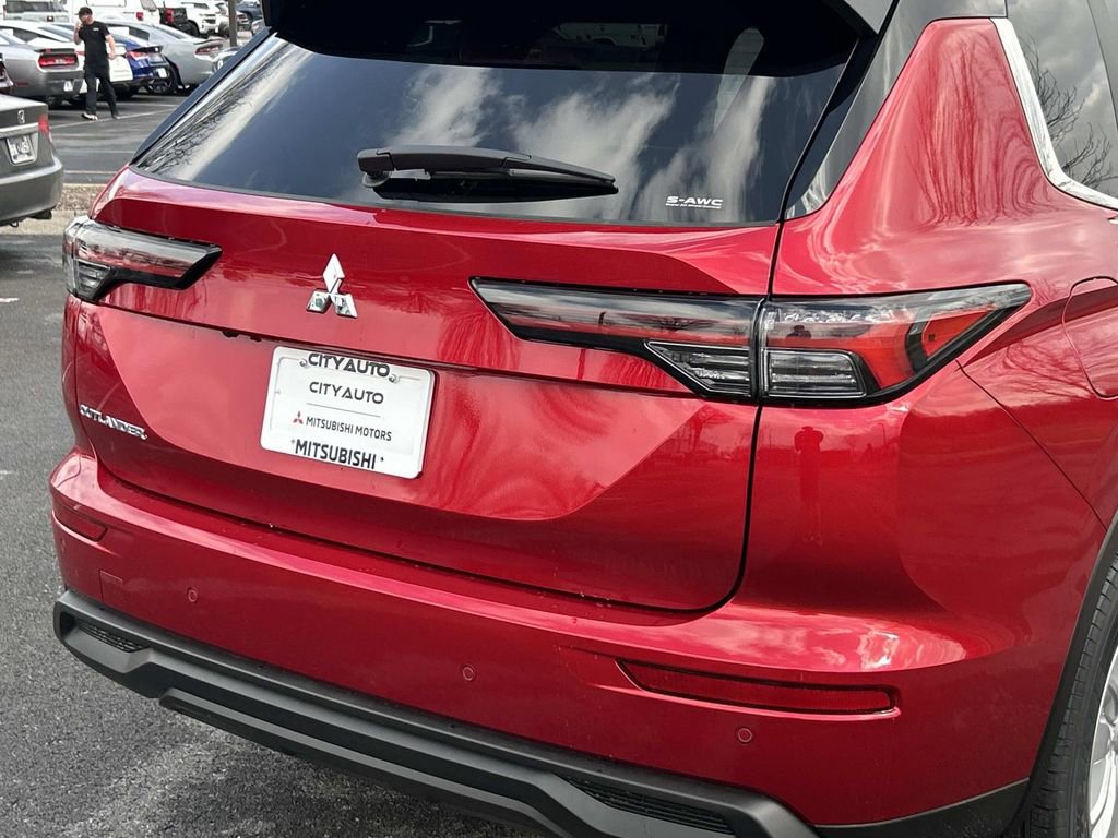 New 2026 Mitsubishi Outlander ES AWD/4WD image 10