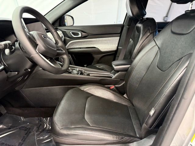 Used 2023 Jeep Compass Latitude w/ Sun and Sound Group image 11