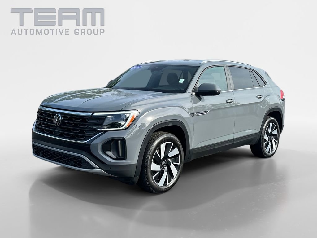 Used 2024 Volkswagen Atlas Cross Sport SE image 3