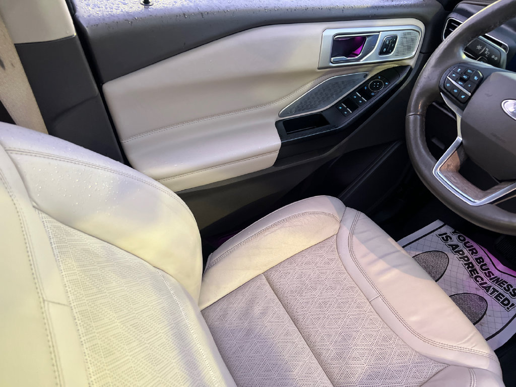 Used 2020 Ford Explorer Platinum w/ Premium Technology Package AWD/4WD image 19
