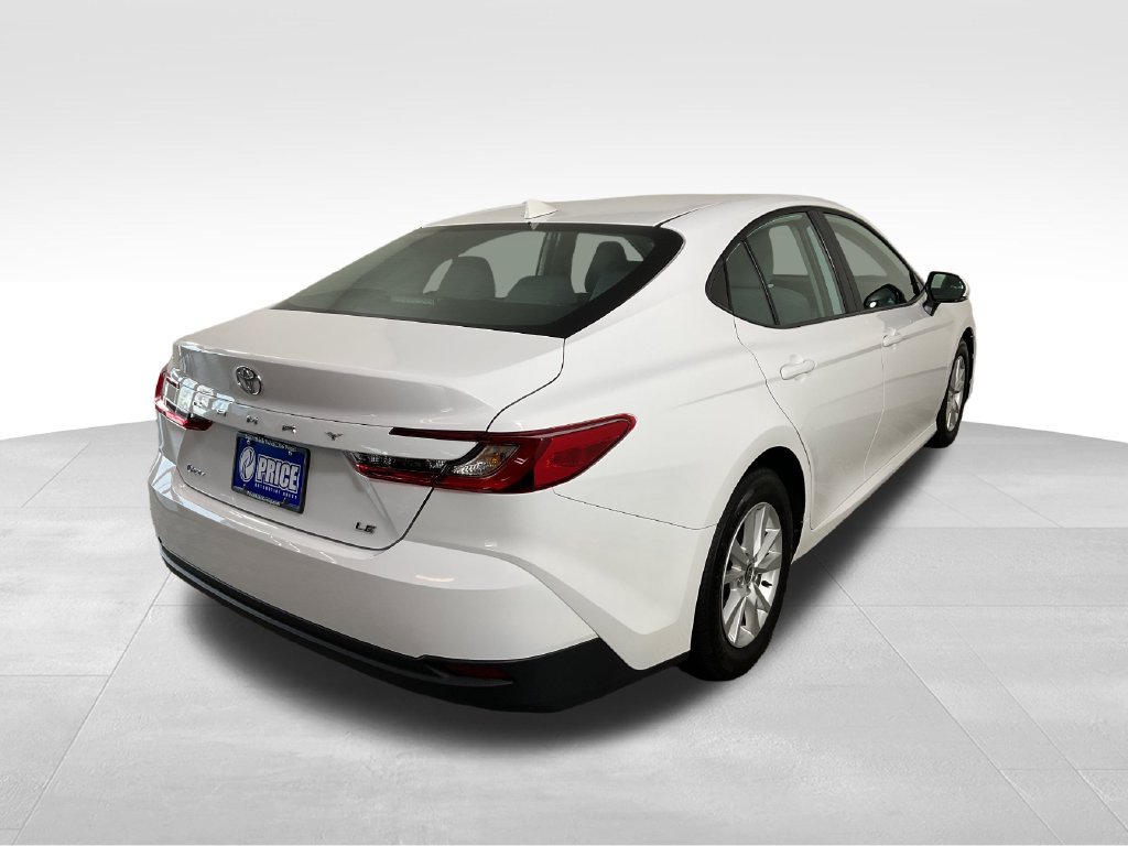 Used 2025 Toyota Camry LE FWD image 9