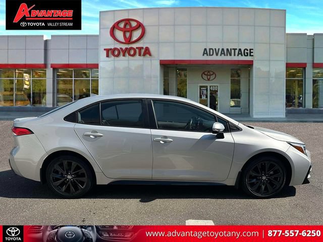 Used 2023 Toyota Corolla SE w/ Carpet Mat Package (TMS) FWD image 5