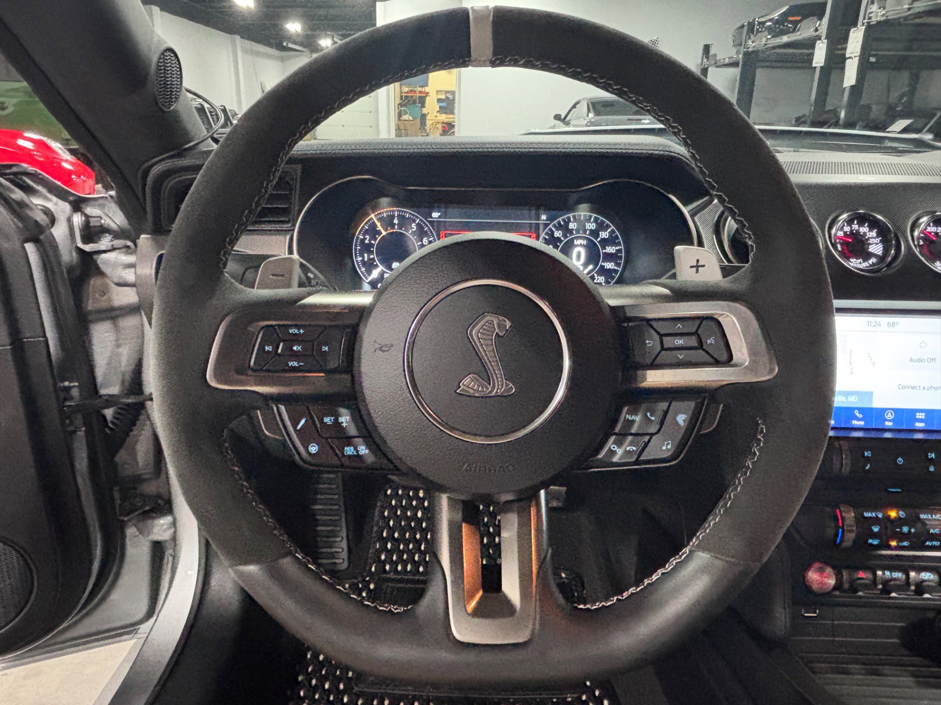 Used 2022 Ford Mustang Shelby GT500 w/ Technology Package image 34