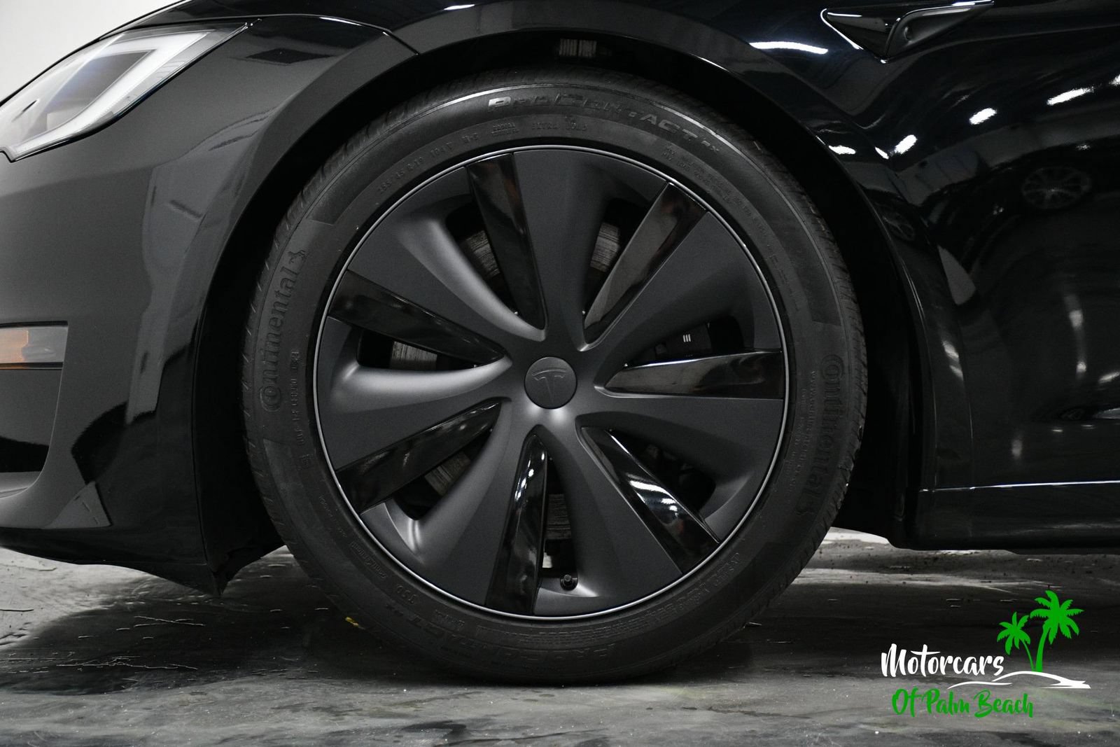 Used 2024 Tesla Model S AWD/4WD image 5