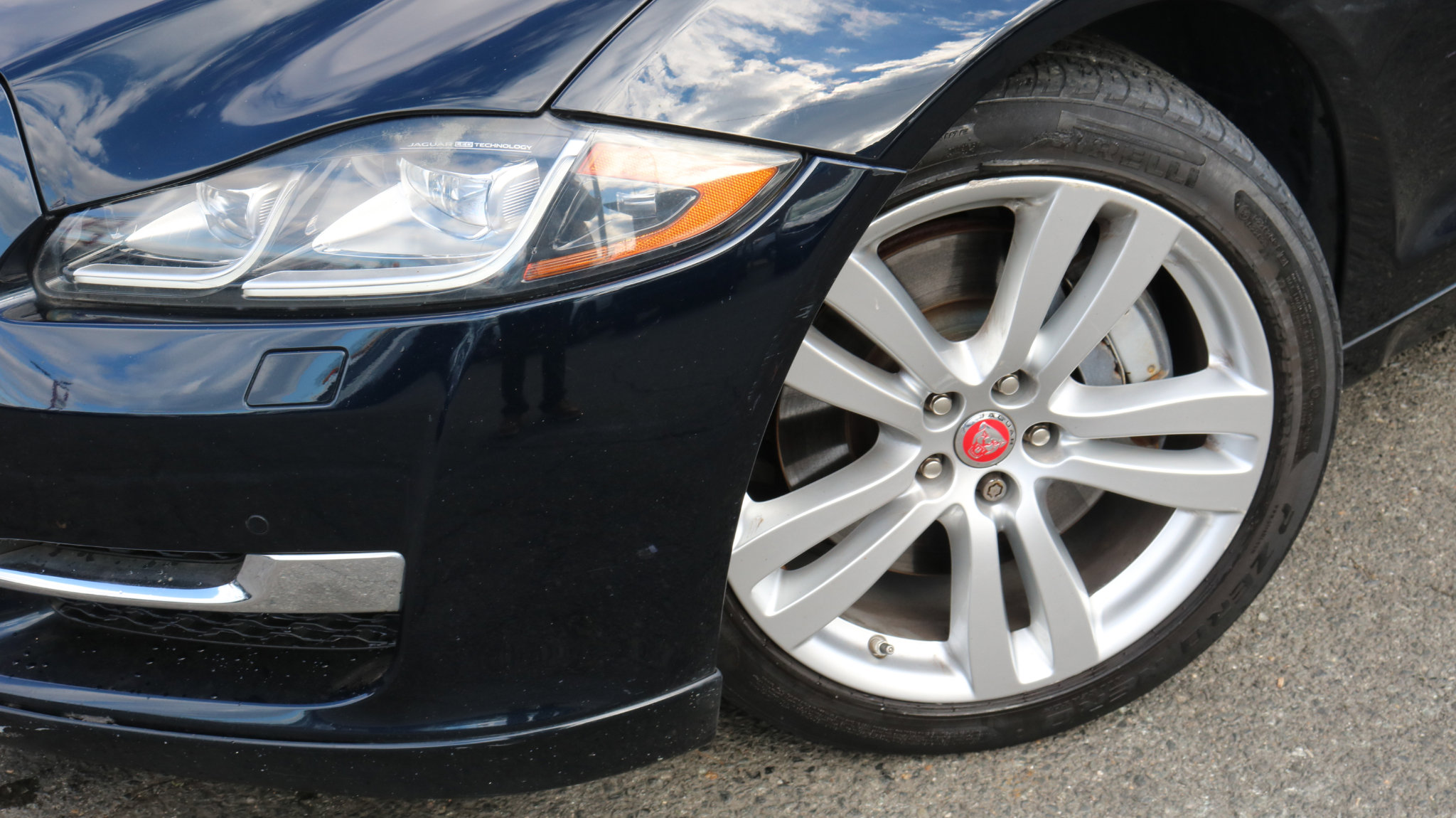 Used 2016 Jaguar XJ R-Sport image 4