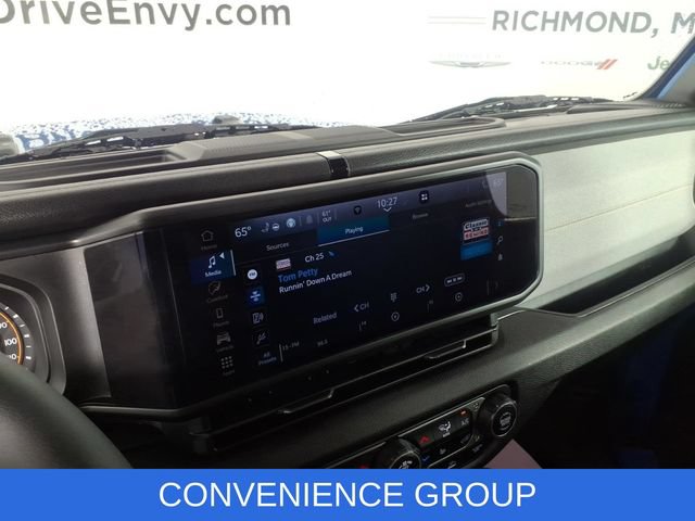 Used 2025 Jeep Wrangler Unlimited Sport AWD/4WD image 26