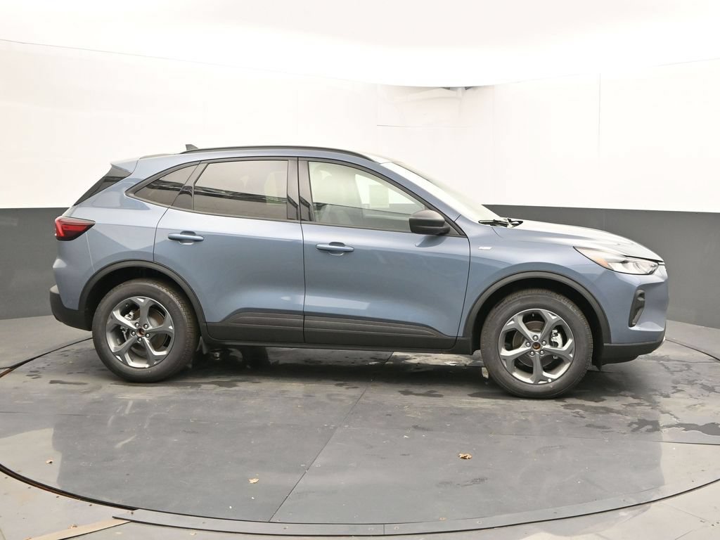 New 2026 Ford Escape ST-Line w/ Tech Pack #1 AWD/4WD image 3
