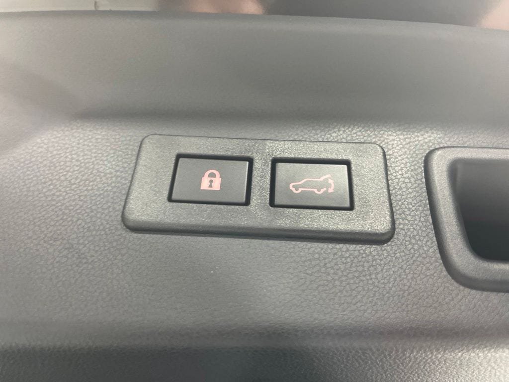 Used 2026 Subaru Forester Premium AWD/4WD image 34