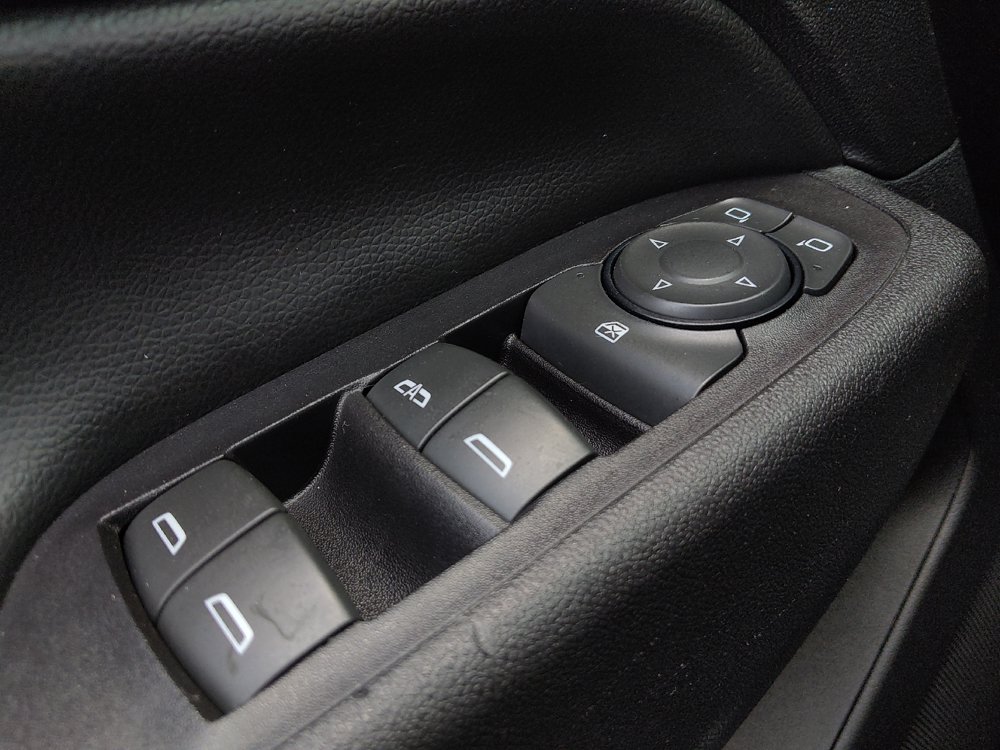 Used 2018 Chevrolet Equinox LT FWD image 27