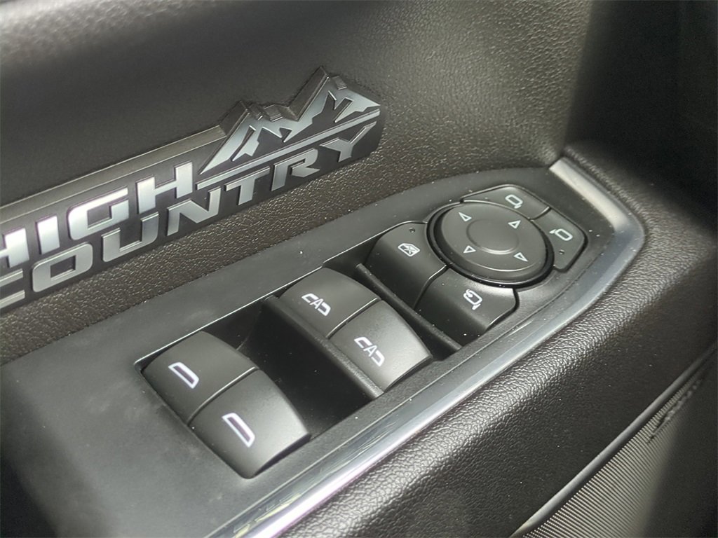 Used 2023 Chevrolet Silverado 1500 High Country w/ Technology Package image 25
