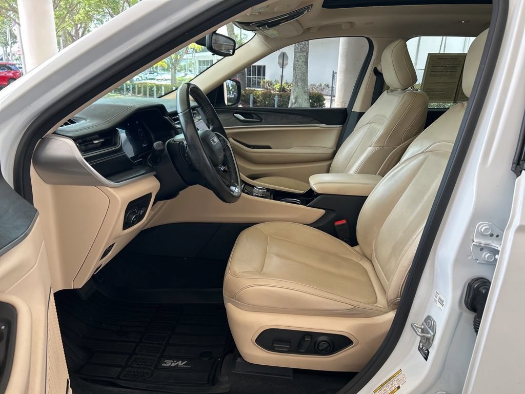 Used 2021 Jeep Grand Cherokee L Limited RWD image 10