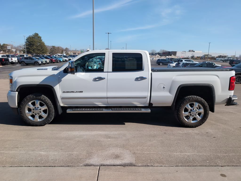 Used 2019 GMC Sierra 2500 Denali w/ Duramax Plus Package image 5