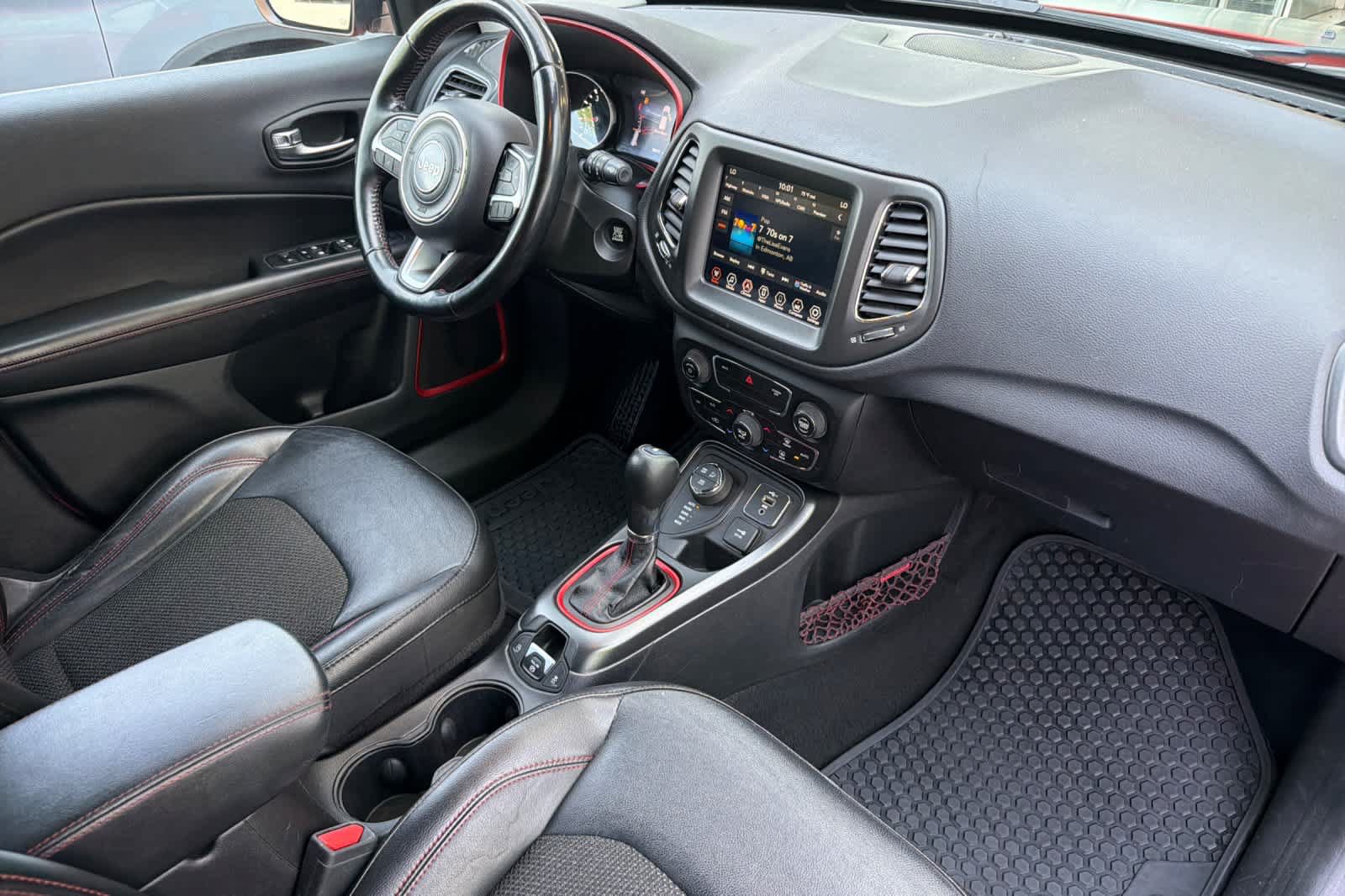 Used 2020 Jeep Compass Trailhawk AWD/4WD image 18