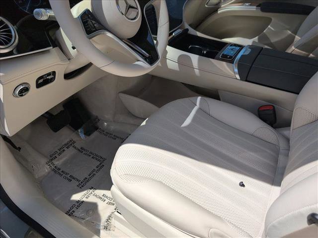 New 2026 Mercedes-Benz EQS 400 4MATIC SUV image 4