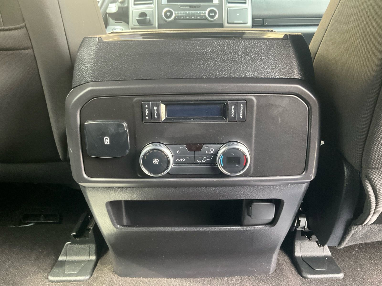 Used 2020 Ford Expedition XLT AWD/4WD image 32