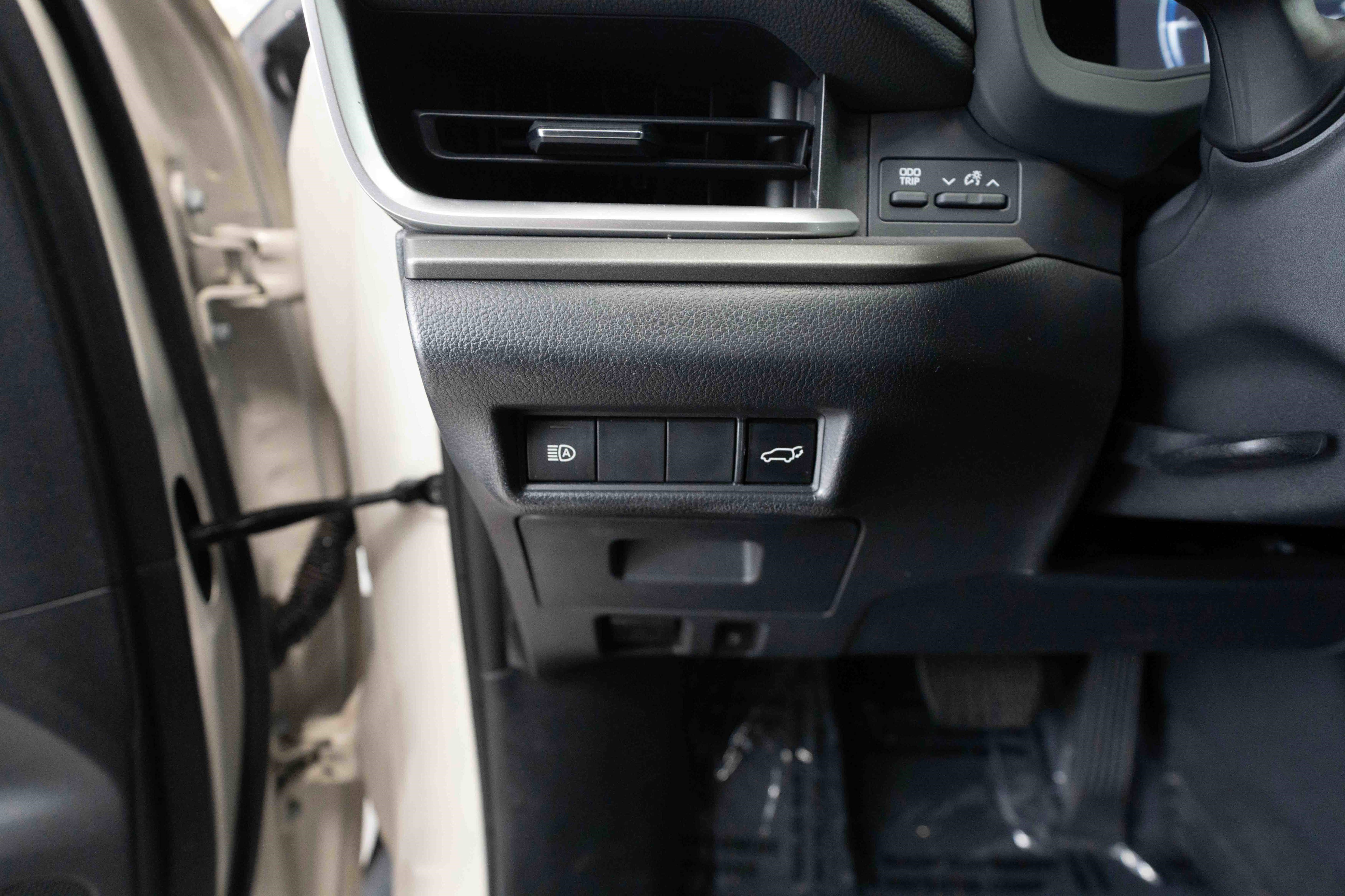 Used 2024 Toyota Grand Highlander XLE image 11