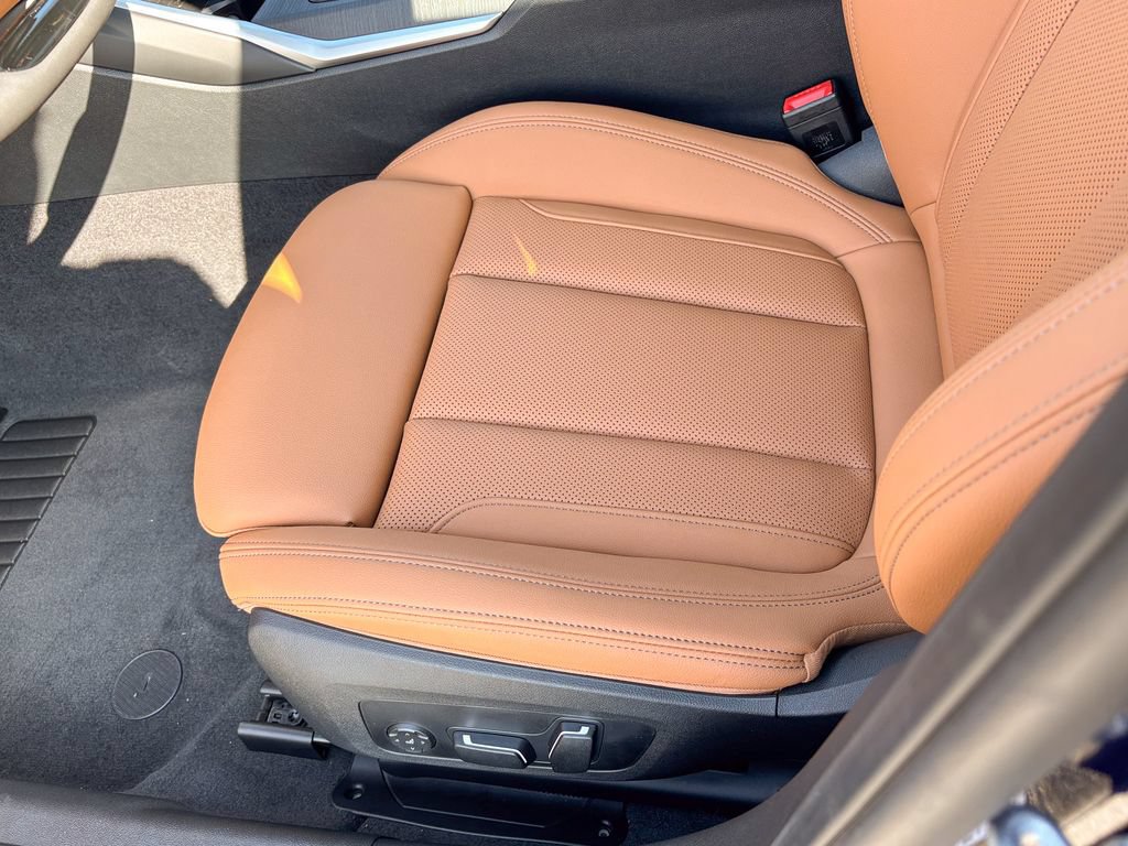 New 2026 BMW 330i xDrive Sedan w/ Premium Package AWD/4WD image 15