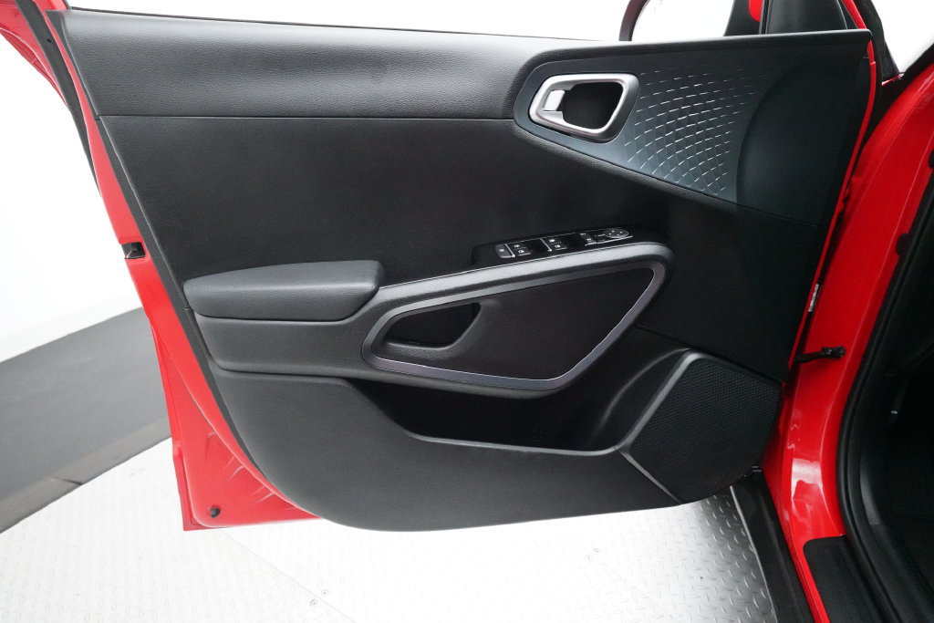 Used 2023 Kia Soul EX FWD image 26