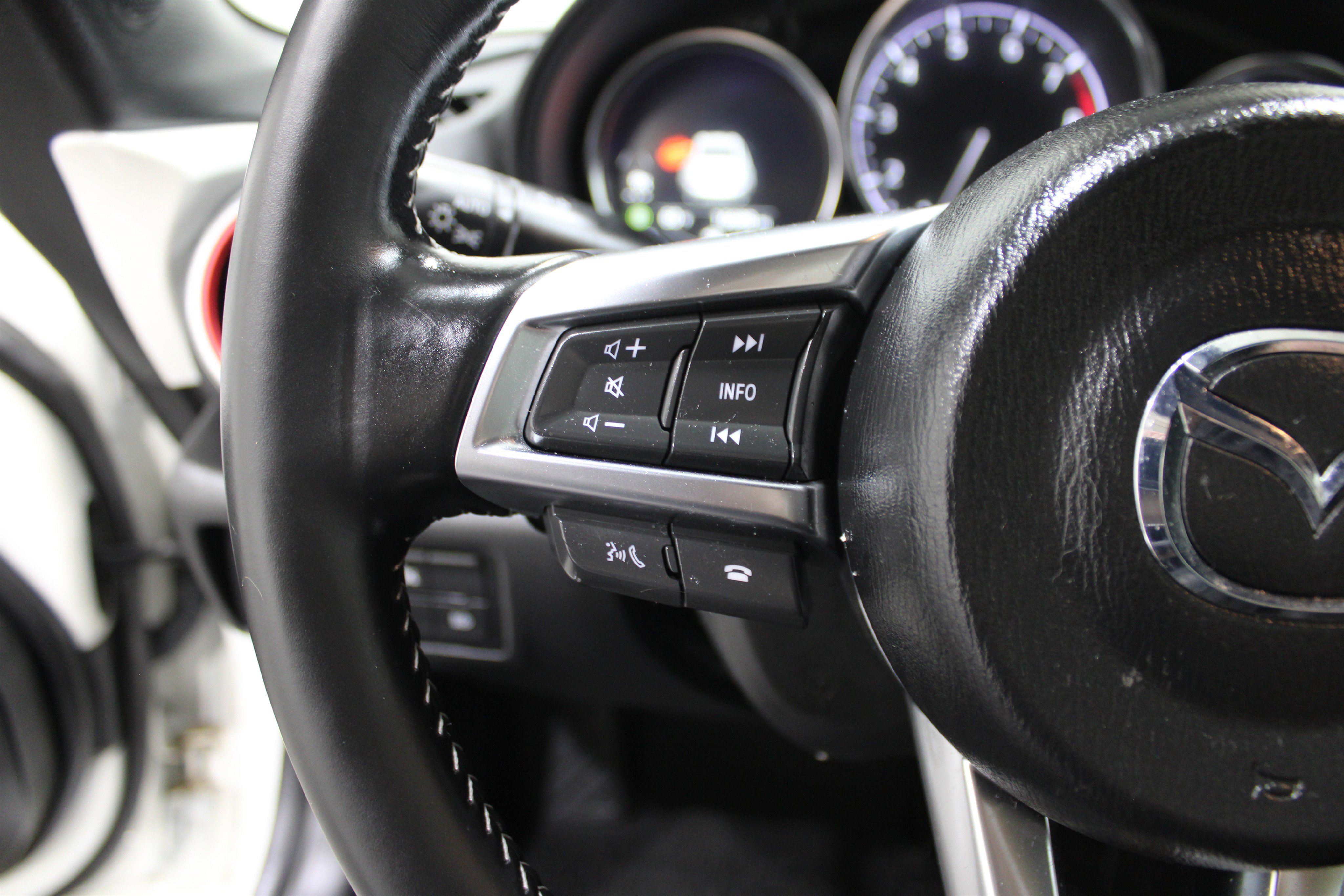 Used 2024 MAZDA MX-5 Miata RF Grand Touring w/ Weather Package image 9