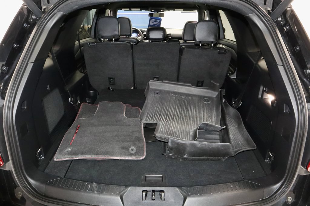 Used 2023 Ford Explorer ST-Line AWD/4WD image 14