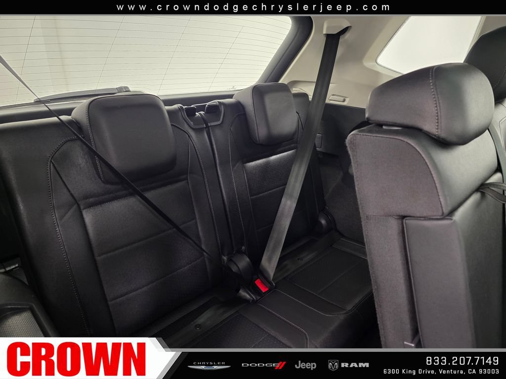 Used 2020 Volkswagen Tiguan SE FWD image 14