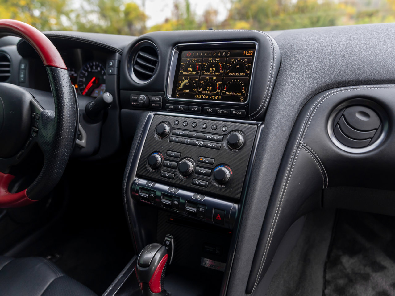 Used 2014 Nissan GT-R Black Edition image 21