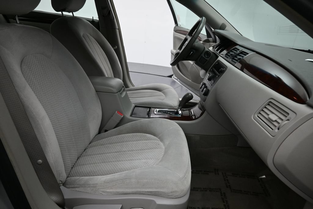Used 2009 Buick Lucerne CX FWD image 19