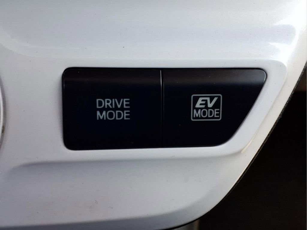 Used 2018 Toyota Prius Two w/ Prius Two Safety Plus Package FWD image 12