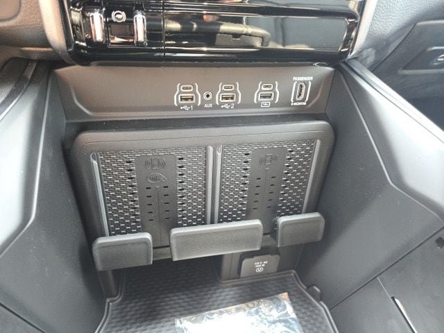 New 2026 RAM 1500 Laramie w/ Night Edition AWD/4WD image 12