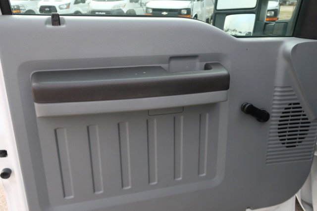 Used 2015 Ford F250 XL w/ Camper Package RWD image 8