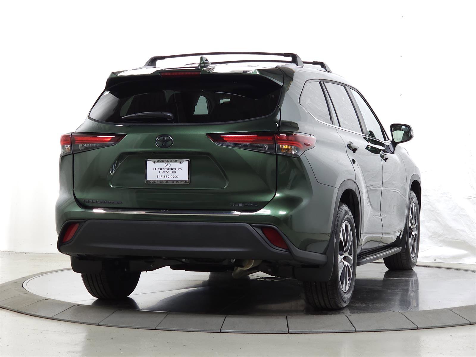 Used 2025 Toyota Highlander XLE AWD/4WD image 11