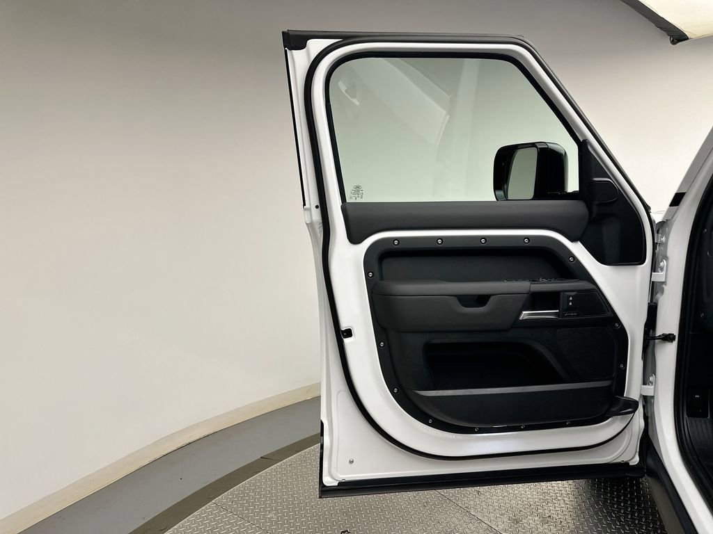 New 2026 Land Rover Defender 110 S image 9