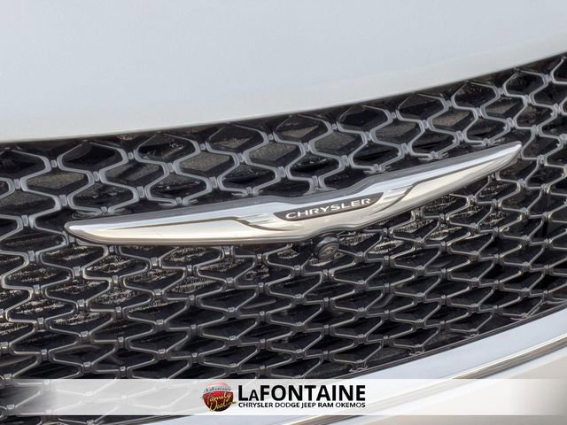 New 2026 Chrysler Pacifica Select image 9