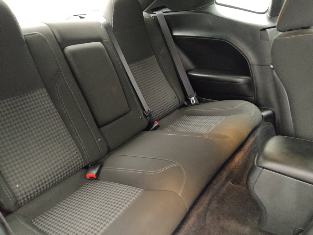 Used 2017 Dodge Challenger SXT RWD image 19
