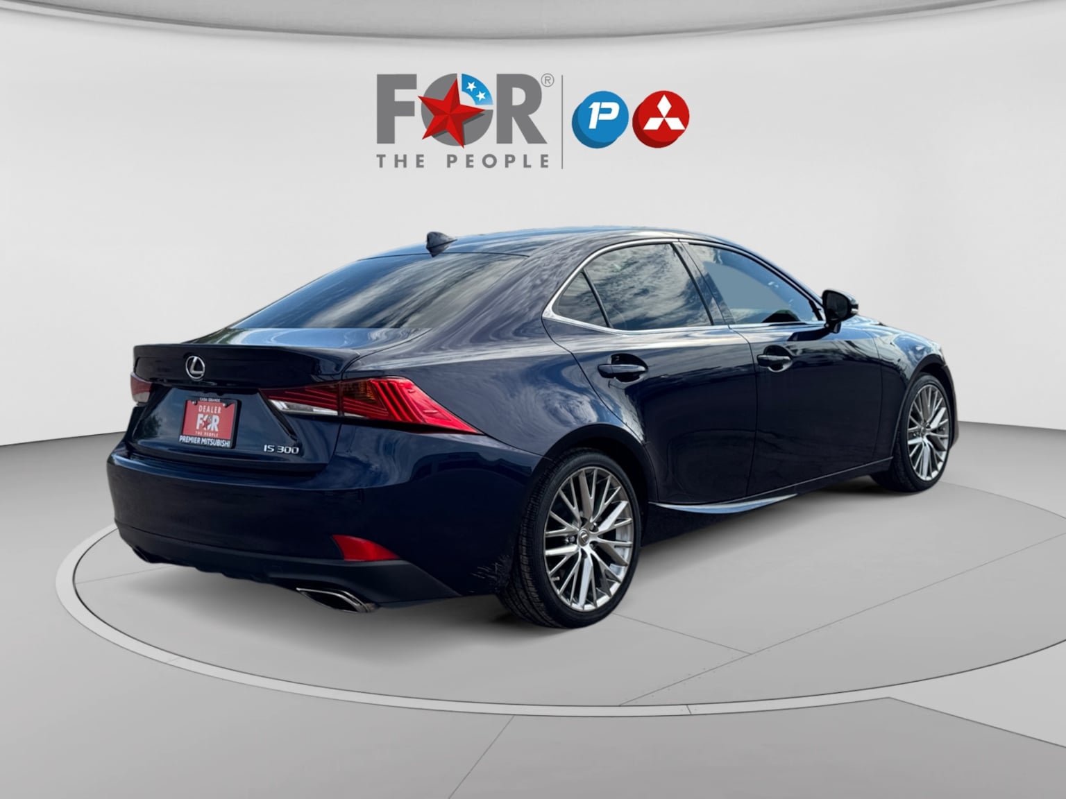 Used 2018 Lexus IS 300 w/ Comfort Package RWD image 5