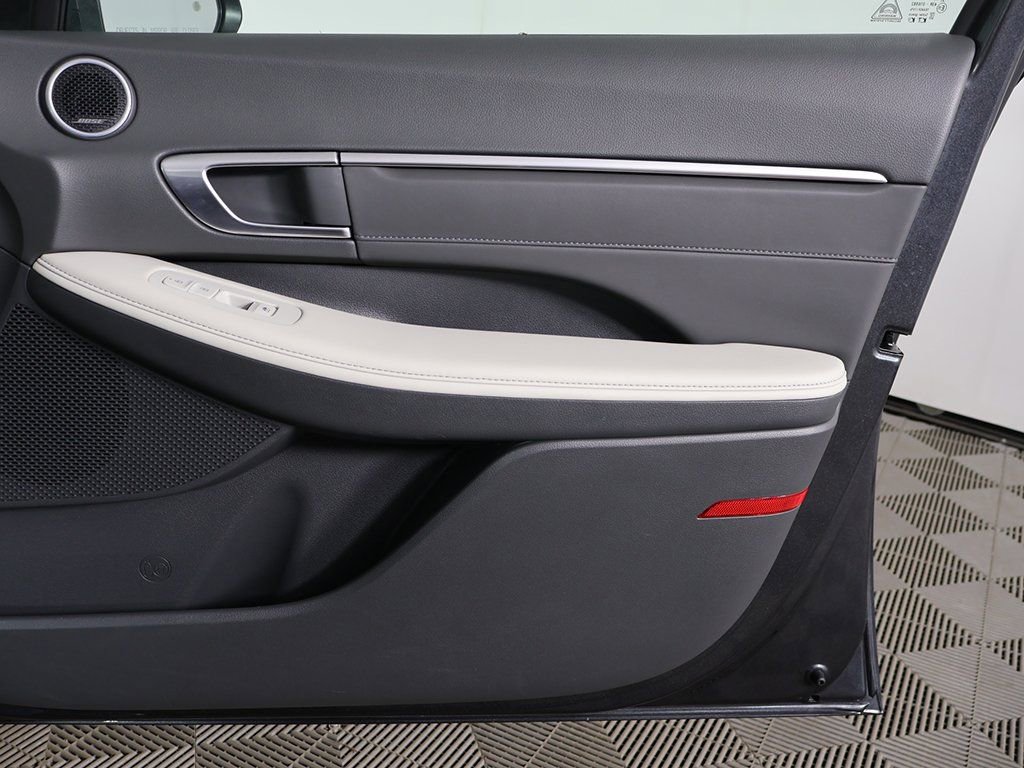 Certified 2023 Hyundai Sonata Limited w/ Cargo Package FWD image 27