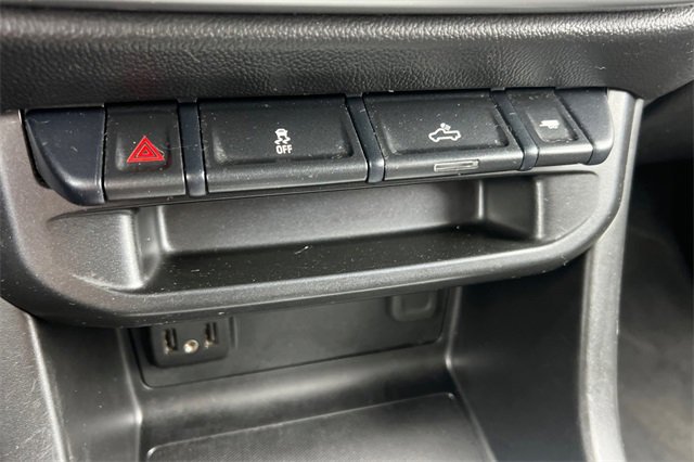 Used 2020 Chevrolet Colorado LT w/ Colorado RST Special Edition image 36