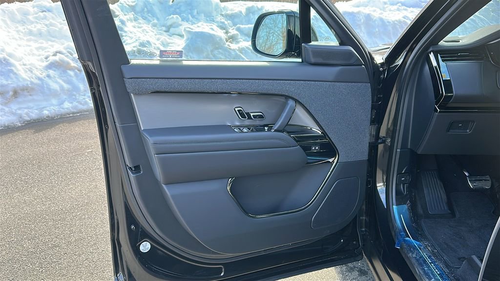 New 2026 Land Rover Range Rover Sport Dynamic SE image 8