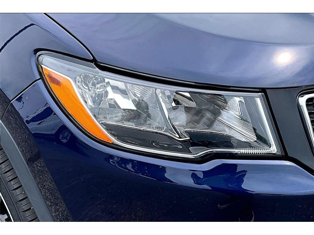 Used 2018 Jeep Compass Limited w/ Navigation Group AWD/4WD image 49