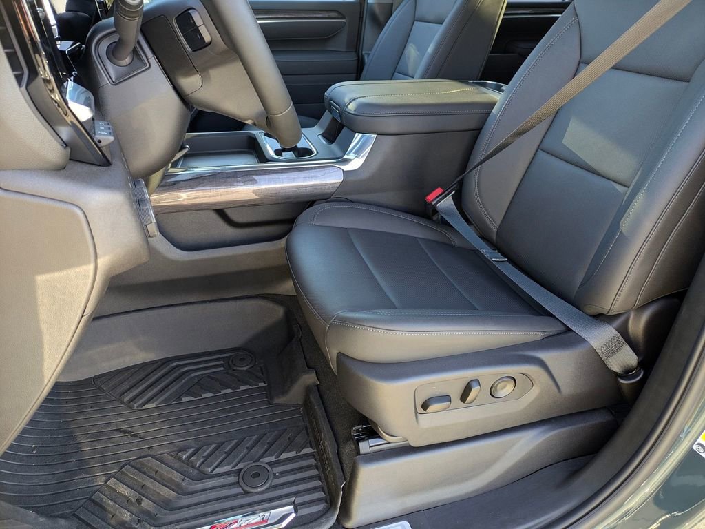 New 2026 Chevrolet Silverado 3500 LTZ w/ LTZ Plus Package image 15