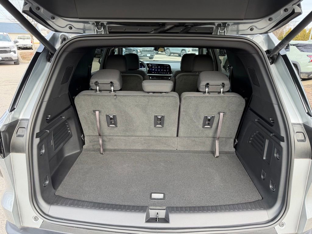 Used 2025 Chevrolet Traverse LT w/ LPO, Floor Liner Package image 19