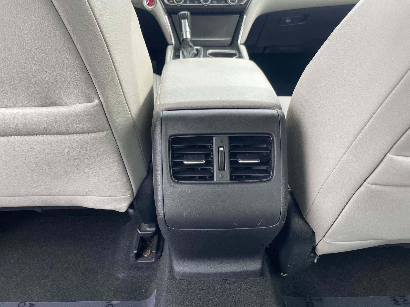Used 2018 Honda Accord Touring image 20