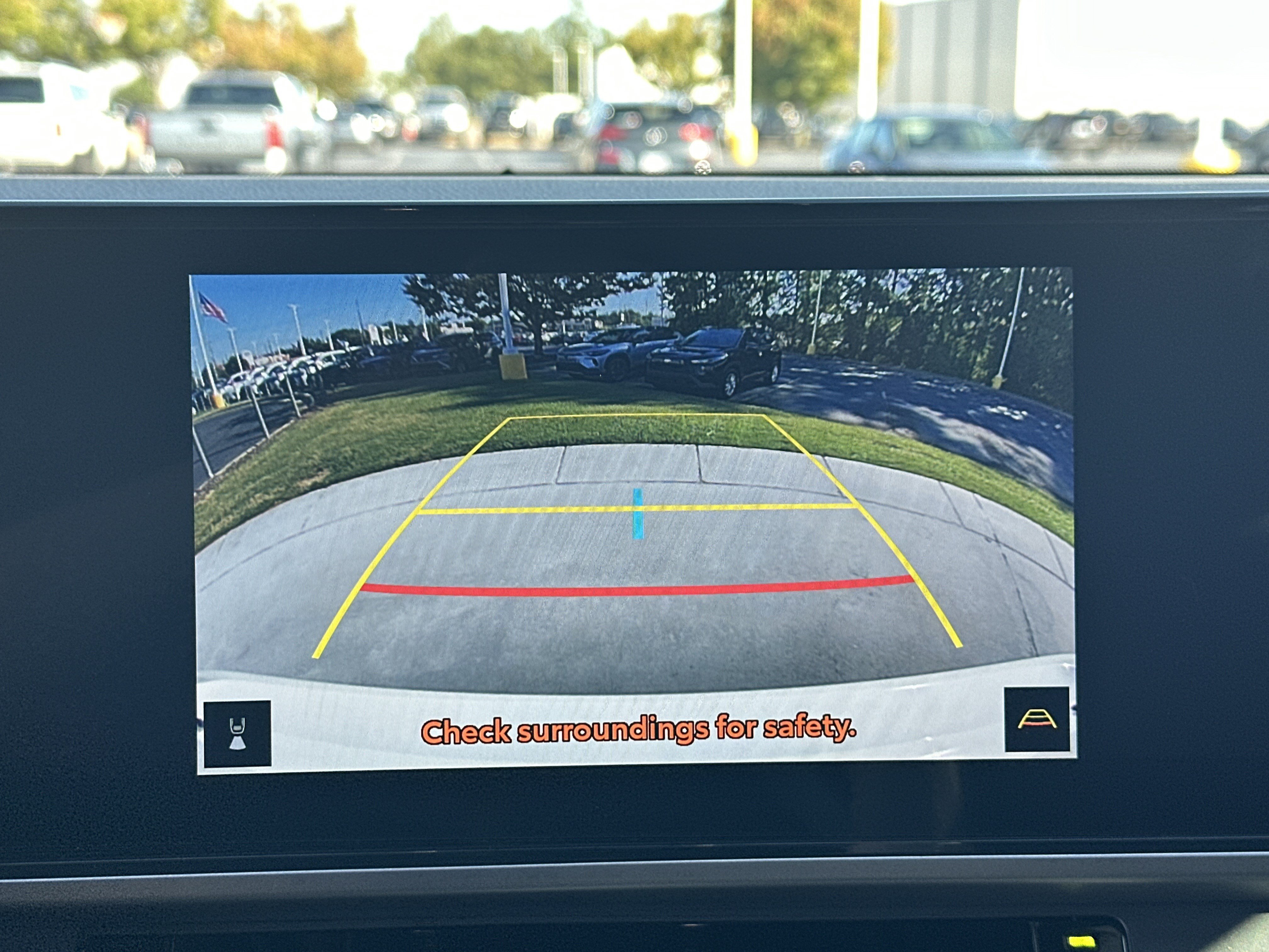 Used 2026 Toyota Camry Hybrid w/ Multimedia Upgrade Package FWD image 25
