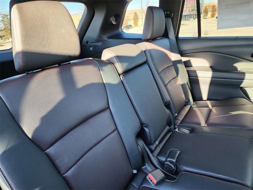 Used 2024 Honda Passport Black Edition image 22