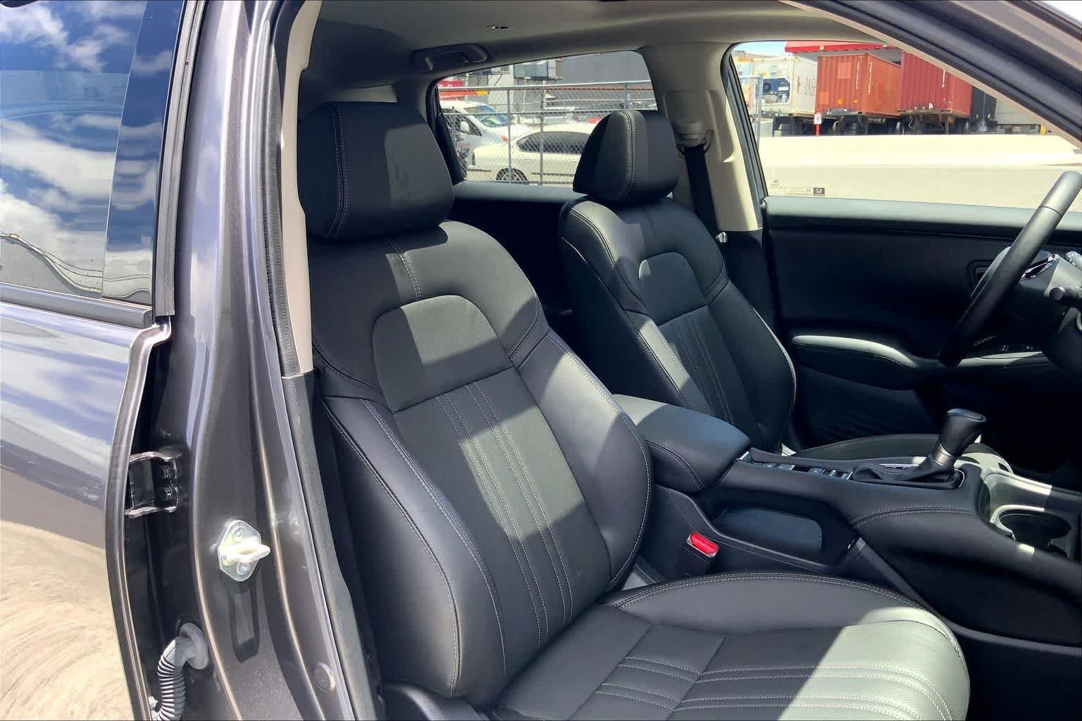 Used 2025 Honda HR-V EX-L image 13