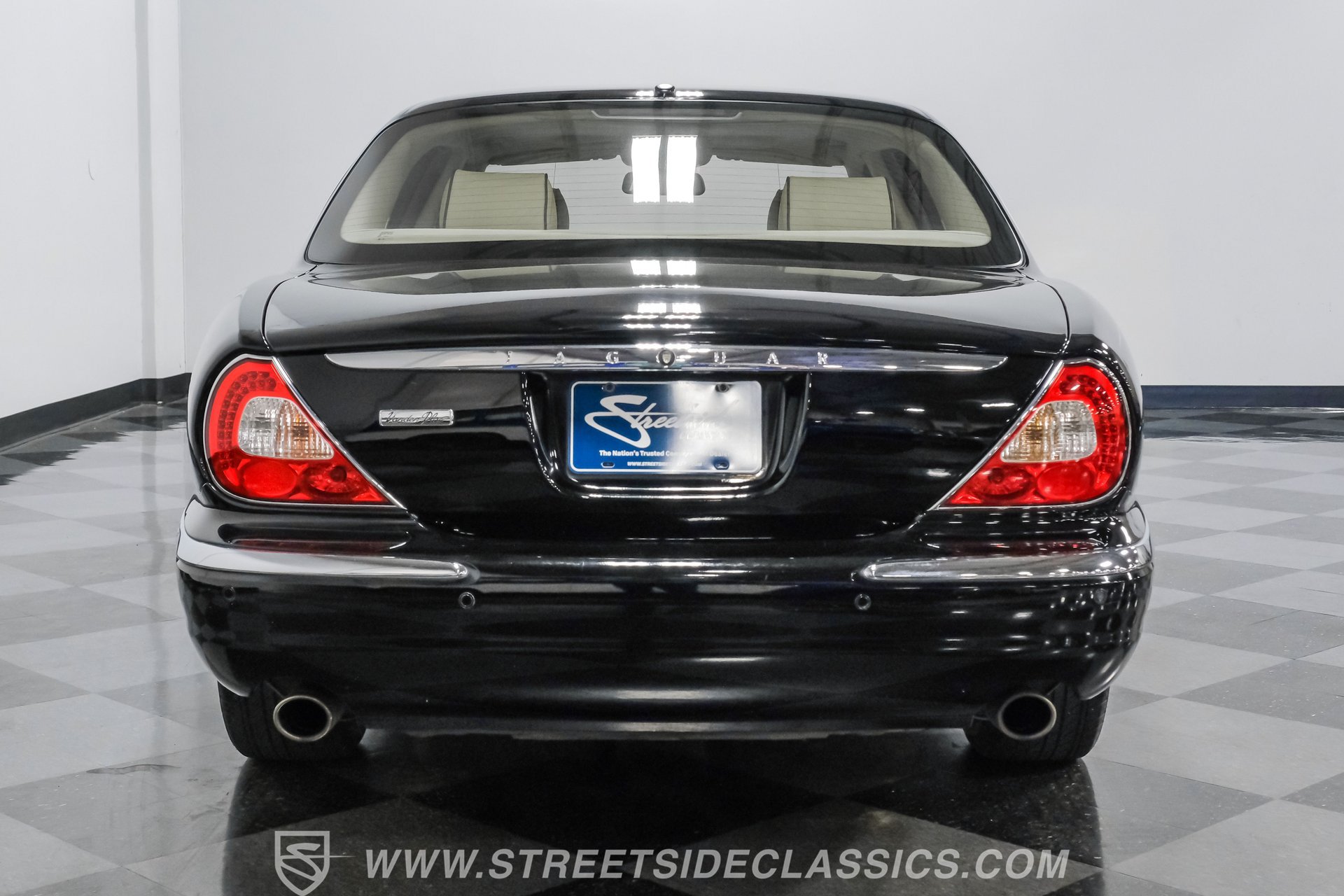 Used 2007 Jaguar XJ8 L RWD image 9